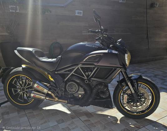 DUCATI DIAVEL DARK 